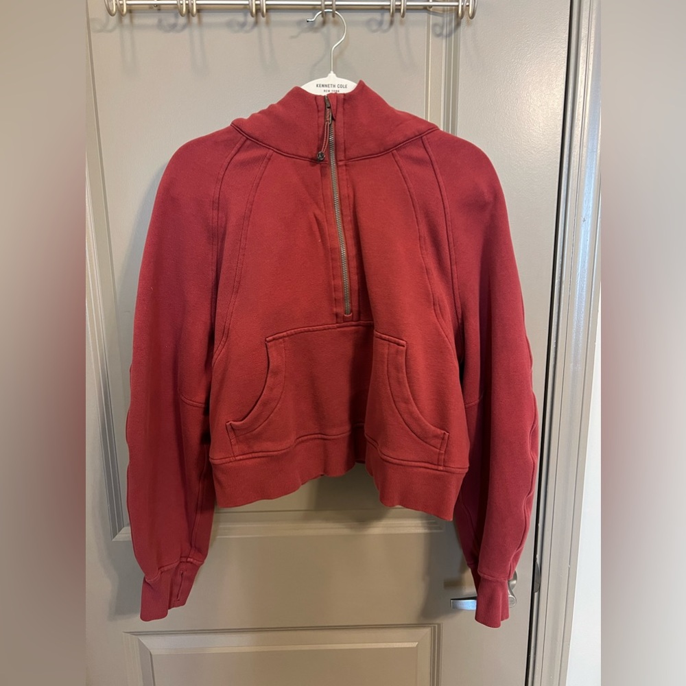 Lululemon Cropped Scuba size M/L - color maroon